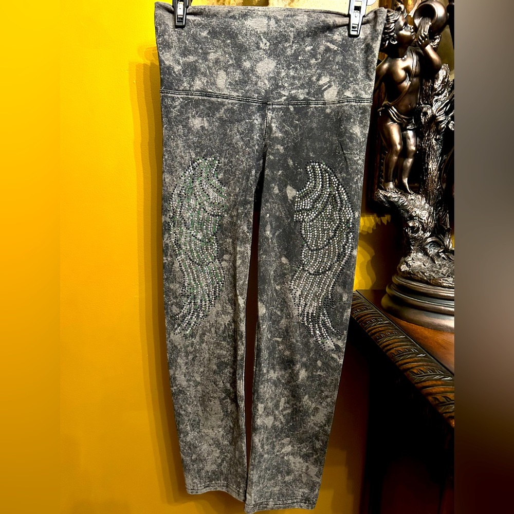NWOT Paris Angel Rhinestones Legging